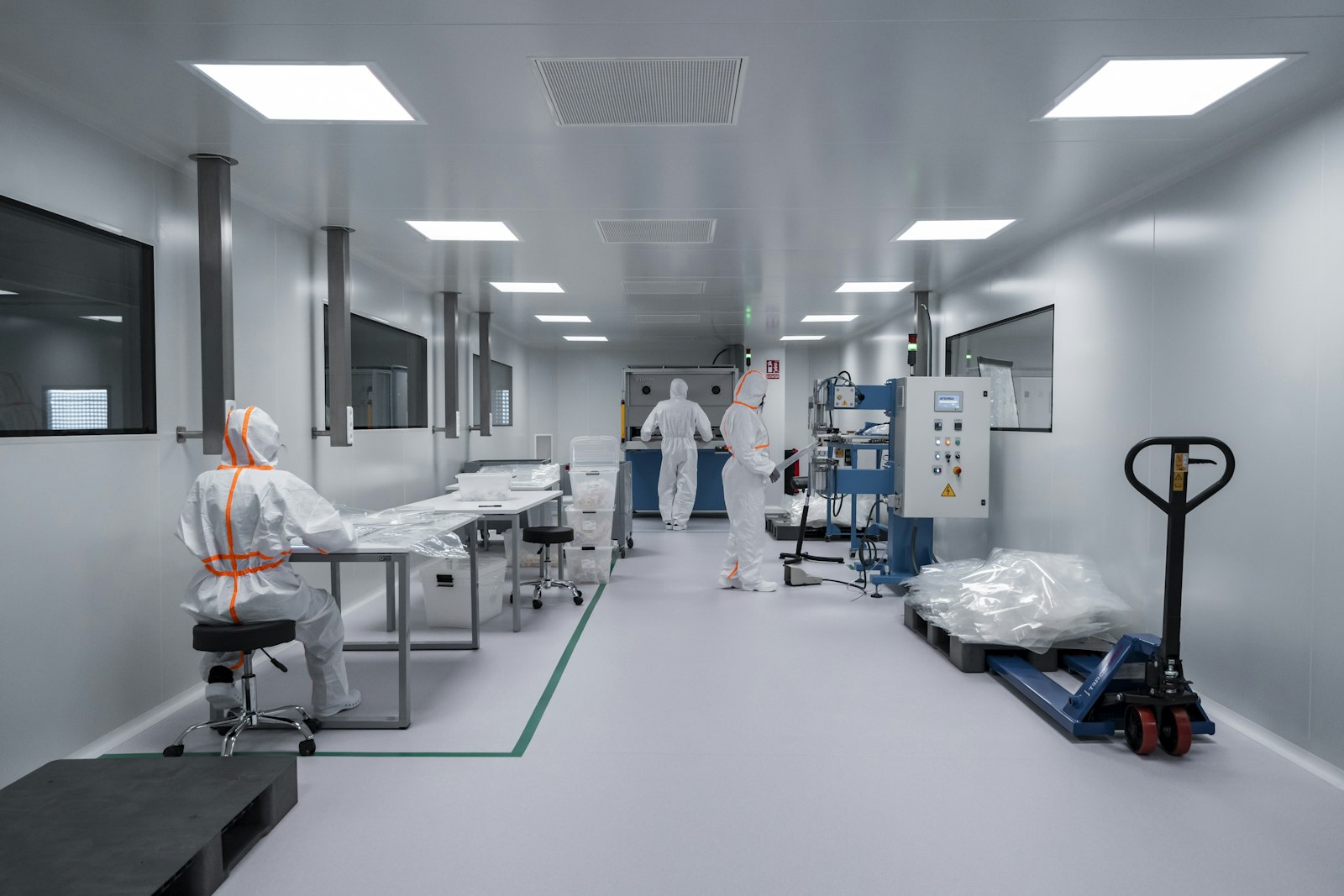 ISO 14644-1 classification: how many sampling locations does your room need?