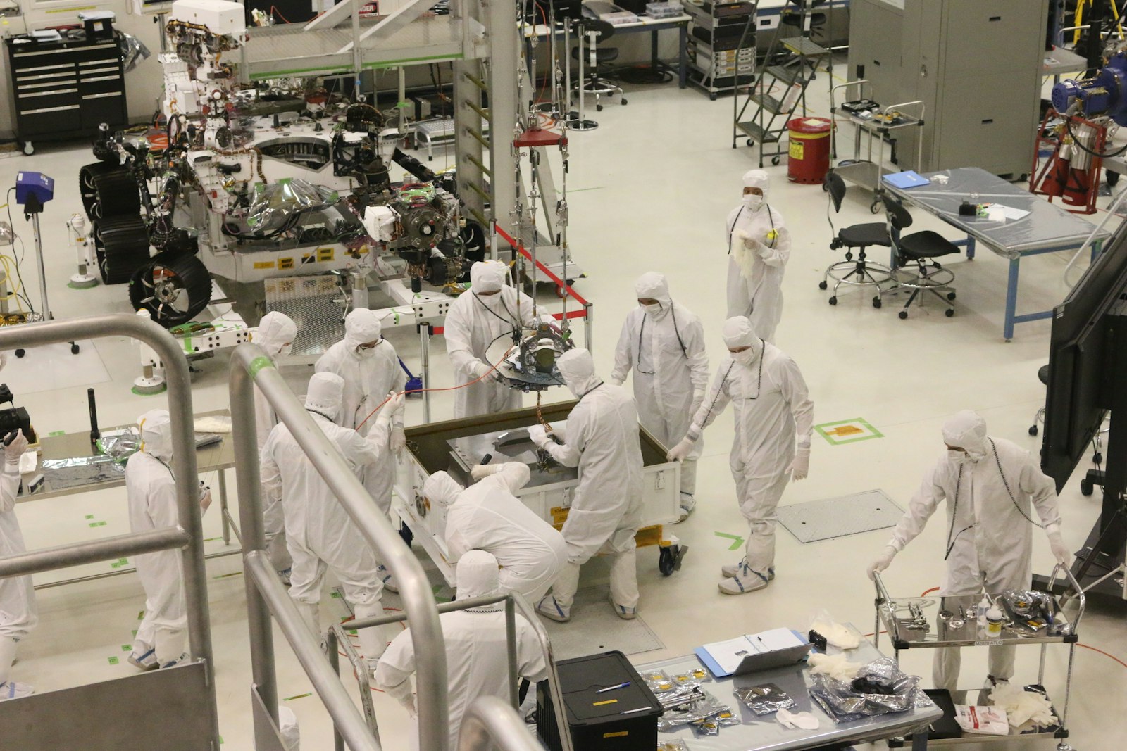 Semiconductor cleanroom monitoring is not pharma monitoring